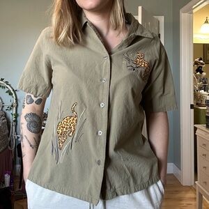Retro Embroidered and Appliqué Leopard Short Sleeve Button-Up Shirt - Khaki
